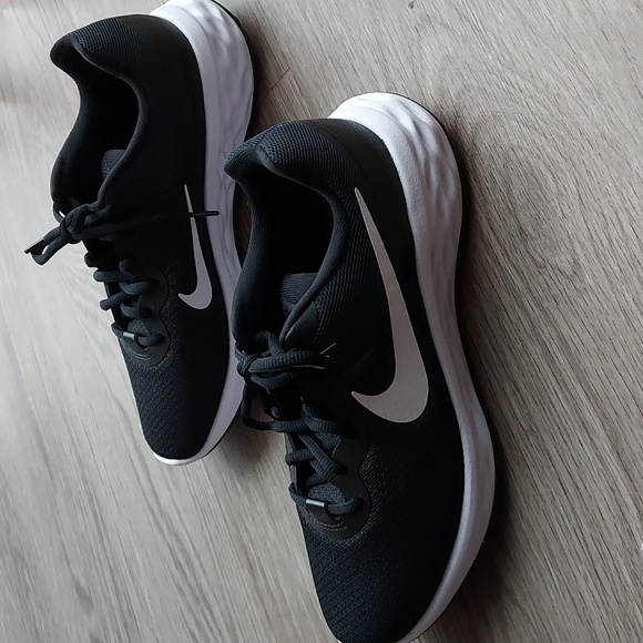 Nike black white tennis shoes 8w - Picture 4 of 9